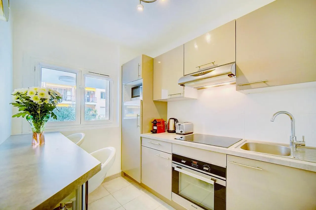 2 Bedroom Luxury Flat With Balcony Cannes Center 0*,  France